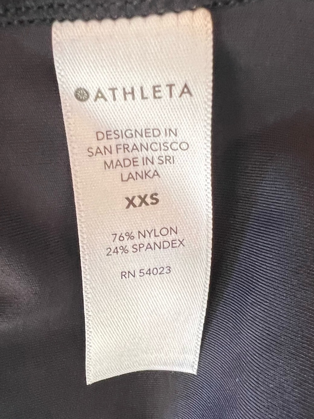 Athleta Women's Ultimate Stash Pocket 7/8 Tight Leggings Size XXS Black EUC - Picture 11 of 12